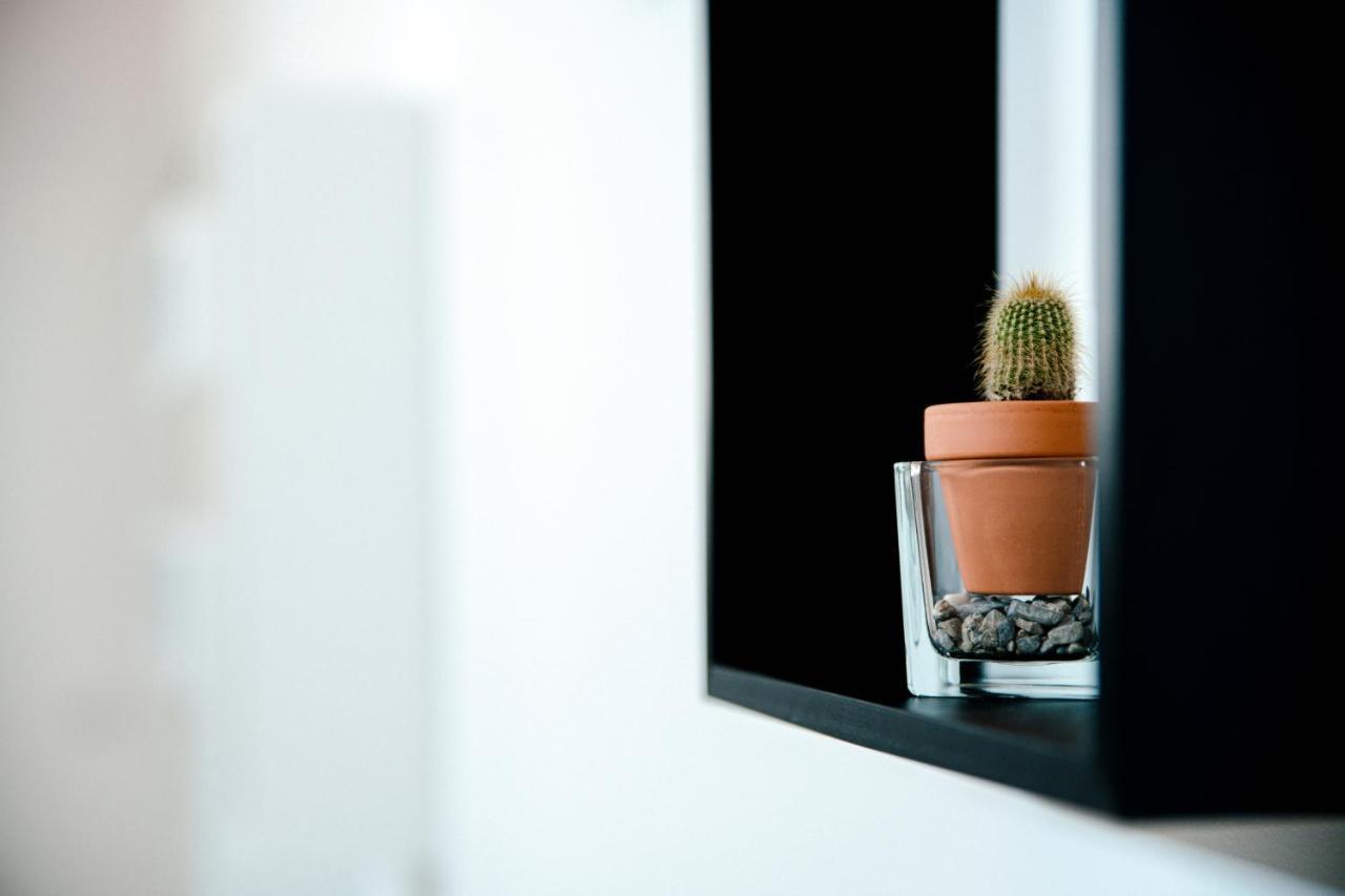 Bright Home - The House Of Travelers Como Exteriör bild