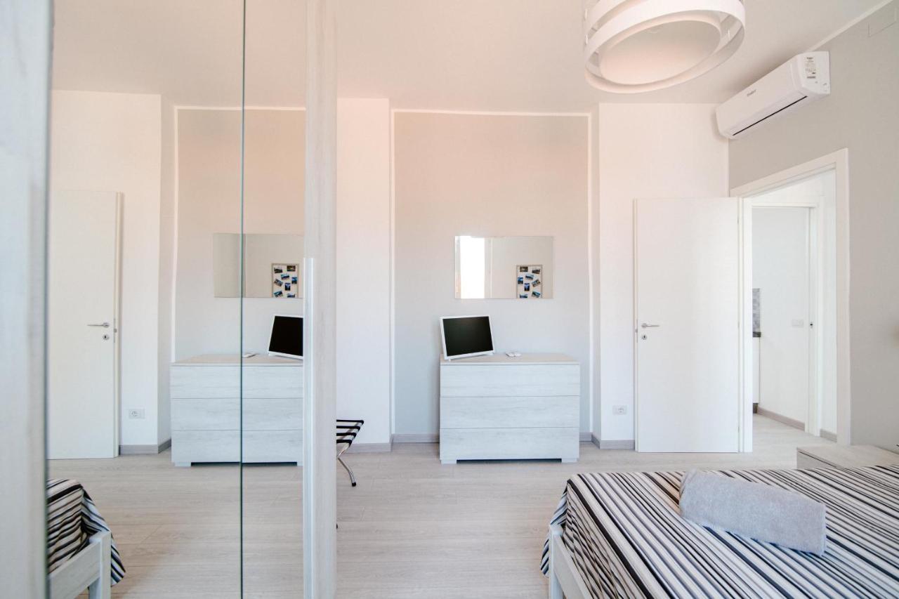 Bright Home - The House Of Travelers Como Exteriör bild
