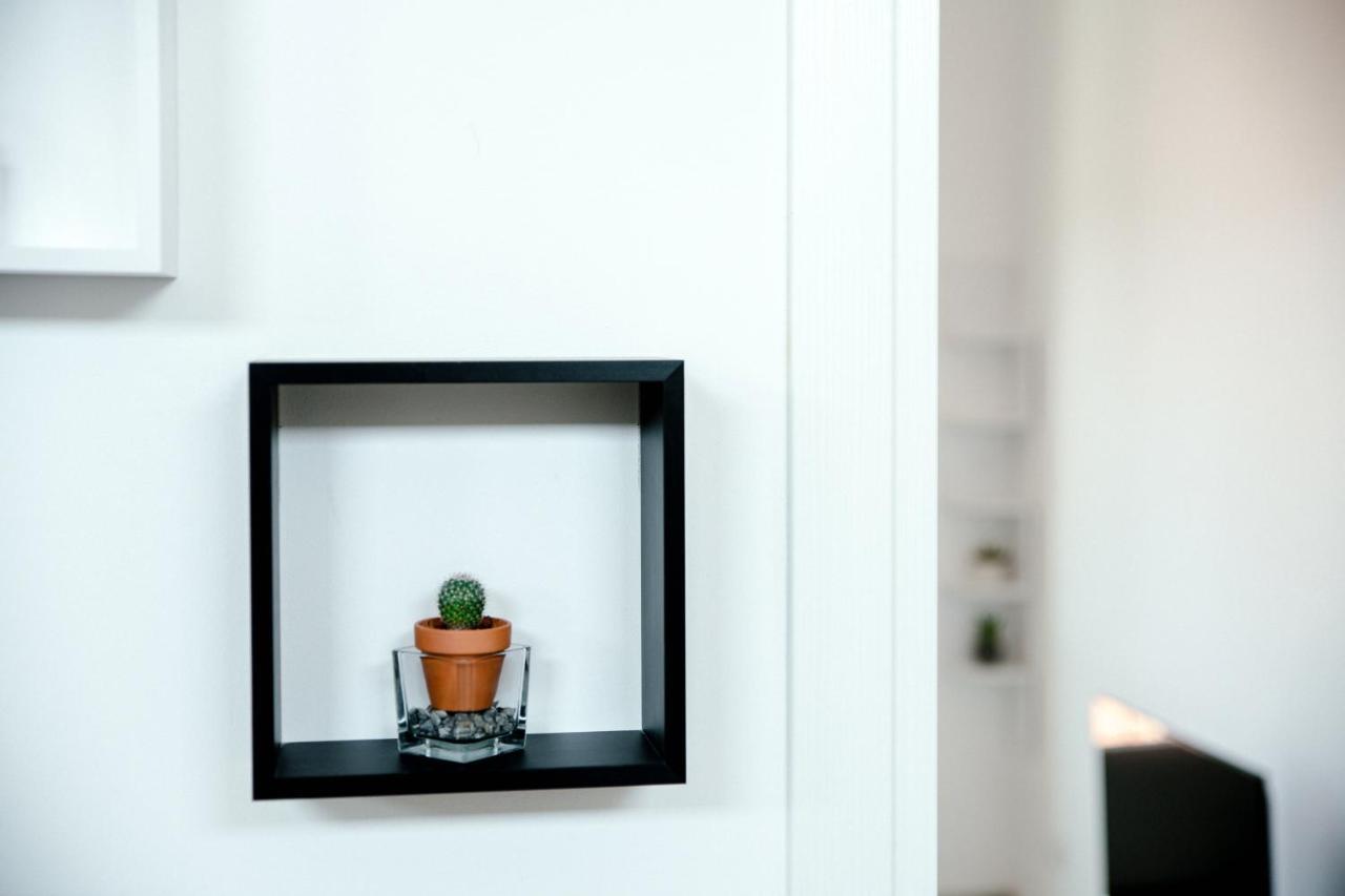 Bright Home - The House Of Travelers Como Exteriör bild