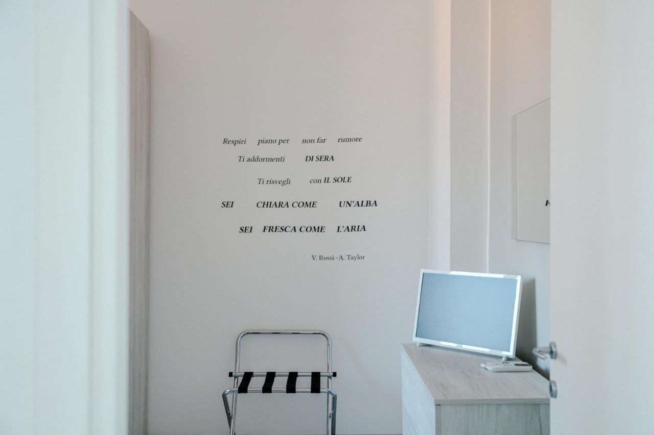 Bright Home - The House Of Travelers Como Exteriör bild